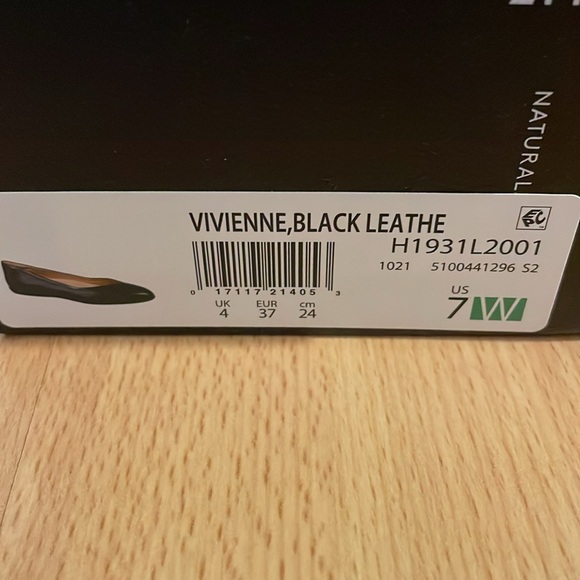 Naturalizer black flats 7W NWT - Picture 4 of 5